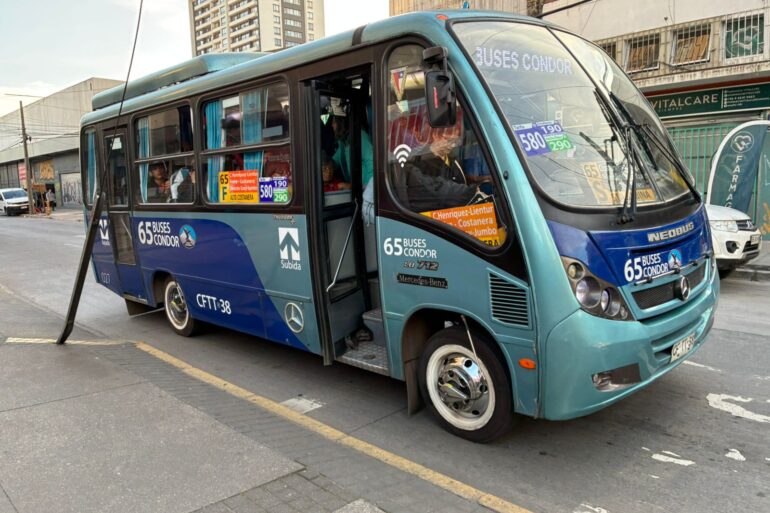 65 Buses Cóndor