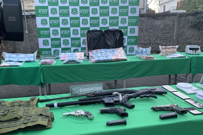 Armas Carabineros Contraloría