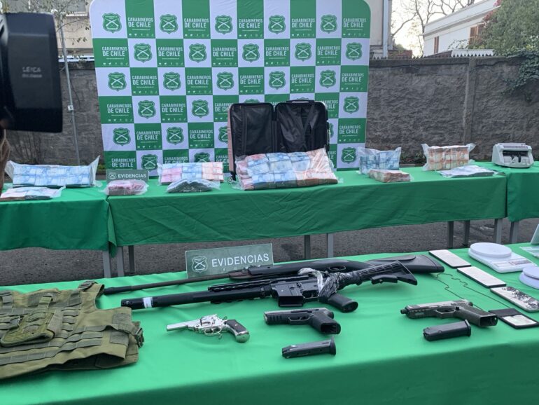Armas Carabineros Contraloría