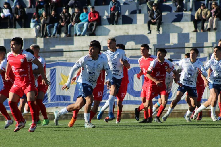 Naval 2-1 Deportes Quillón