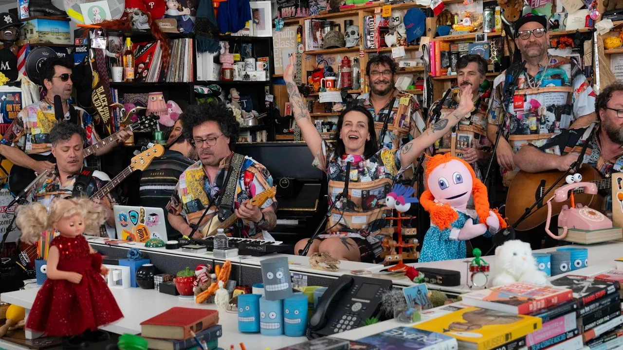 31 minutos Tiny Desk foto