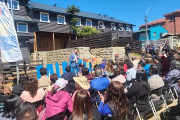 Entrega pabellones Lota