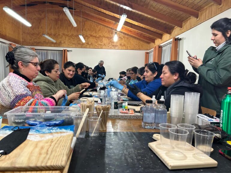 Taller resina epóxica Santa Juana