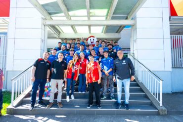 Huachipato realiza visita al Instituto Teletón de Concepción