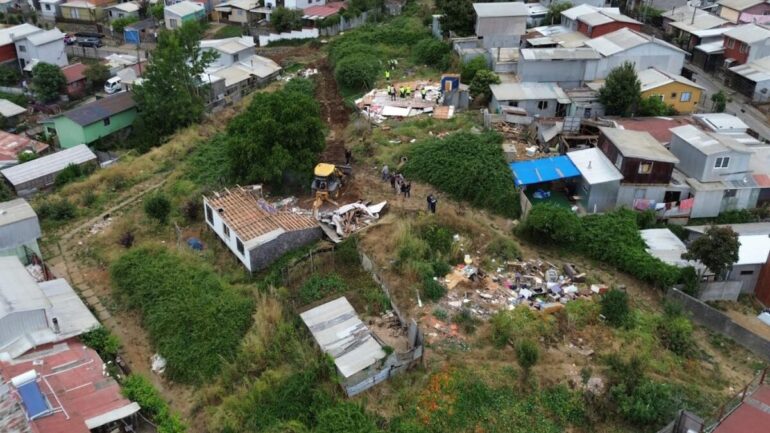 Demolición casas narco Penco