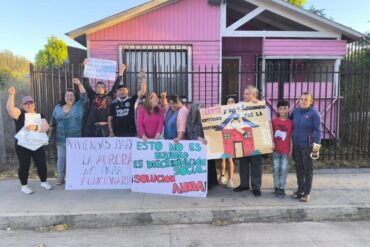 Protesta pobladores Aurora de Chile Serviu
