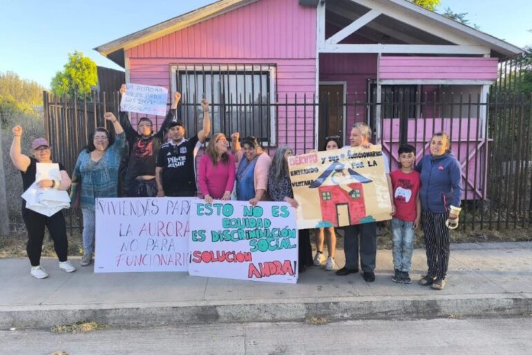 Protesta pobladores Aurora de Chile Serviu