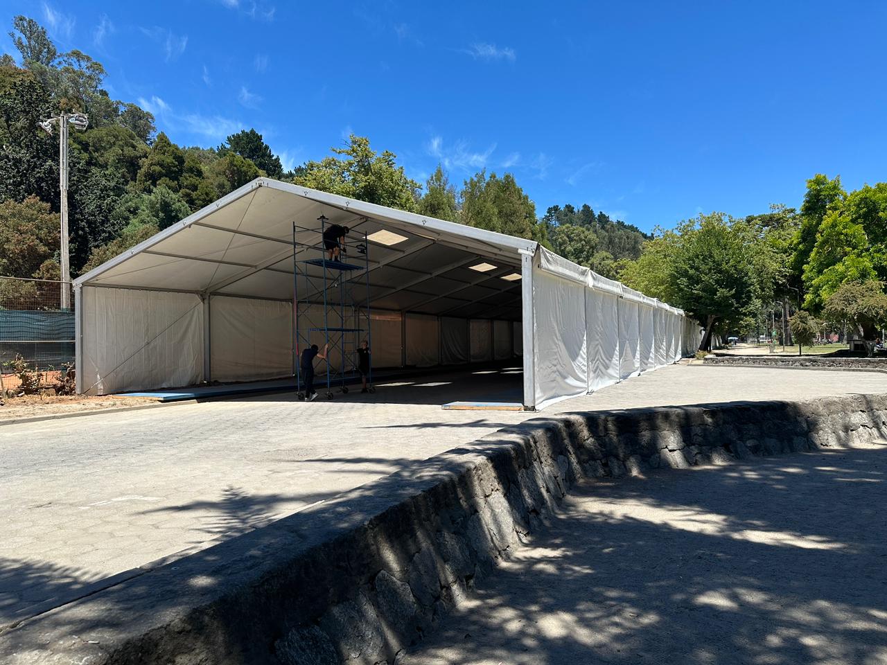 Feria de Arte carpa popular