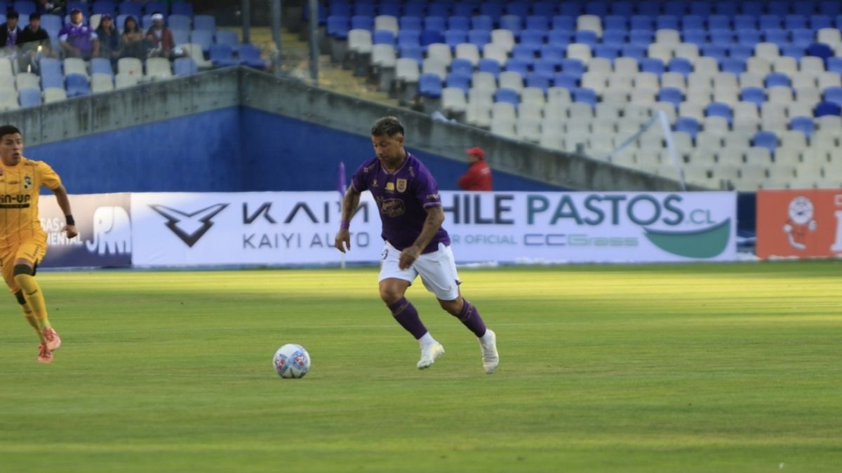 Leonardo Valencia, la gran contratación de Deportes Concepción en este Mercado de Fichajes también se estrenó en la Noche Lila 2026 | Foto Raphael Sierra, Sala de Prensa.