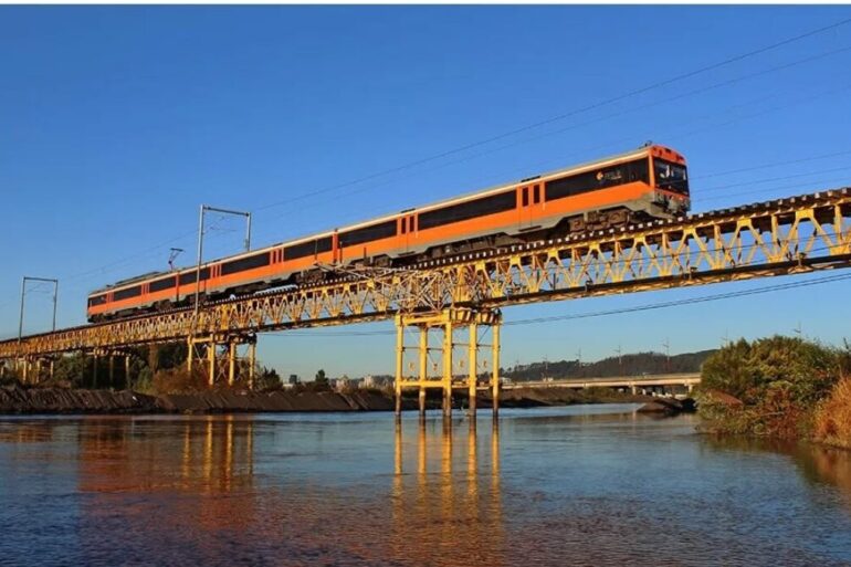 Biotrén UT-440 Puente Ferroviario río Biobío
