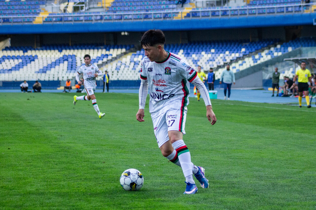 Iván Martínez Lota Schwager vs Comunal Cabrero