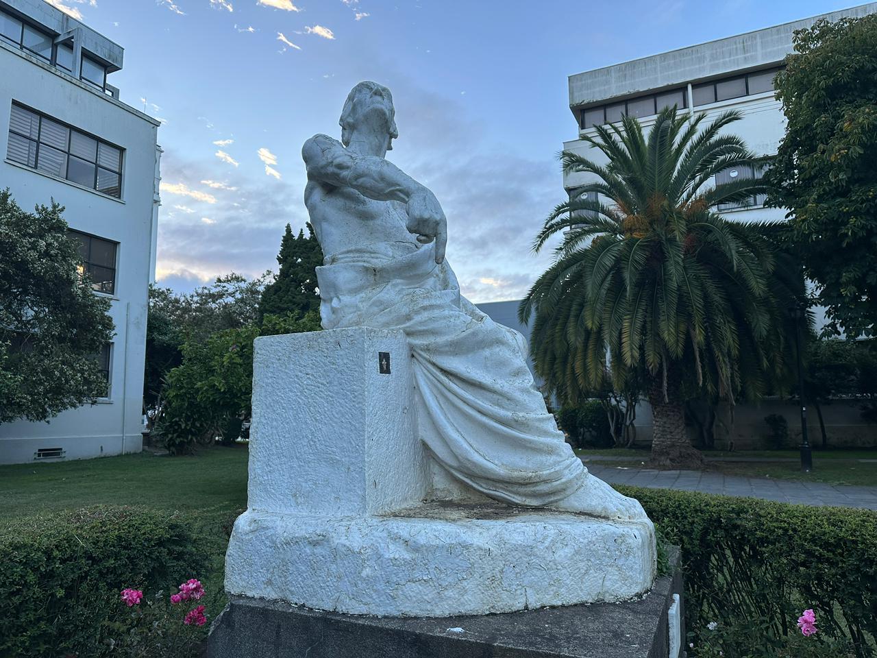 Estatuas UdeC 