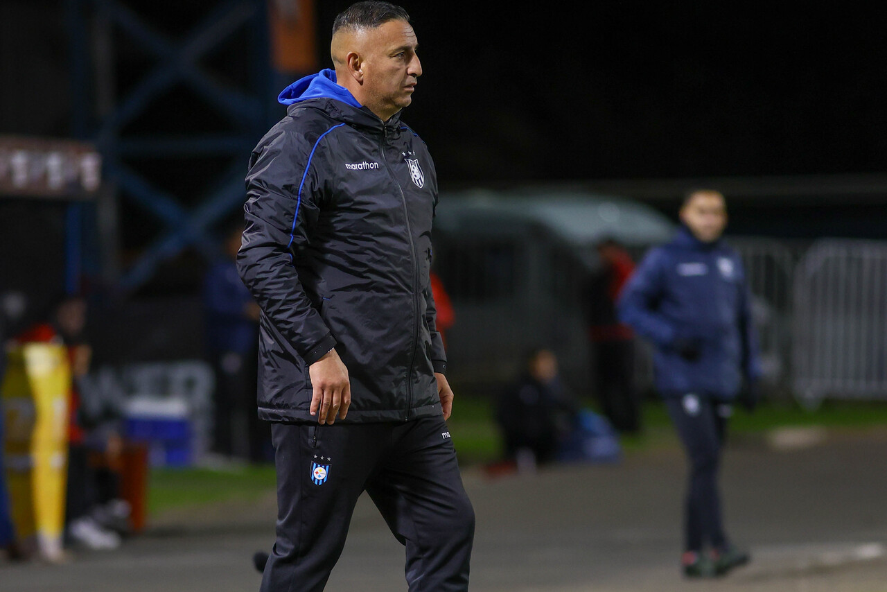 Jaime García disolvió las críticas que pedían su salida, Huachipato ganó una semana más y no baja los brazos para obtener un nuevo título | Foto: Daniel Pino, Agencia UNO
