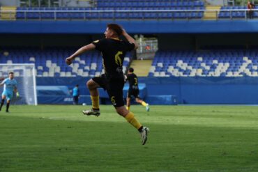 Matías Soto marcó el primer gol de la temporada de Fernández Vial en la Tercera División B | Foto: CD Fernández Vial a través de Facebook