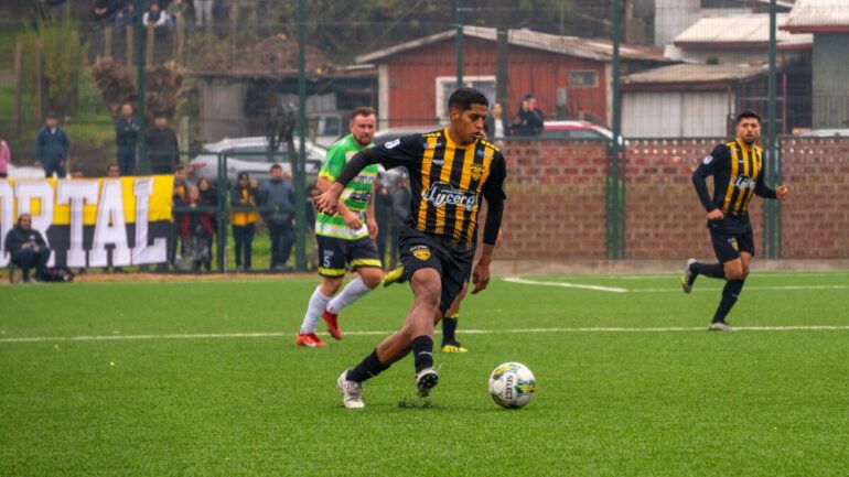 CDSC Nacimiento vs Fernández Vial Tercera División B 2026
