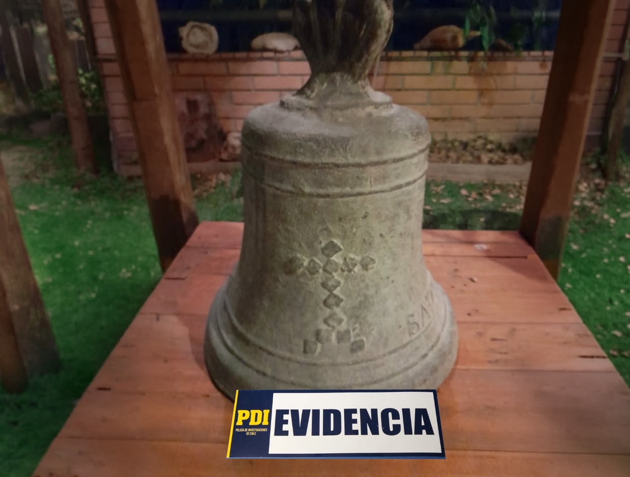 Campana peruana colonia