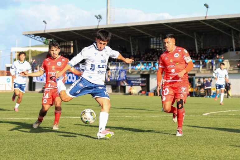 Naval de Talcahuano vs. Malleco Unido, Fecha 12, Tercera División A | Fotografía: PuroNaval a través de Facebook
