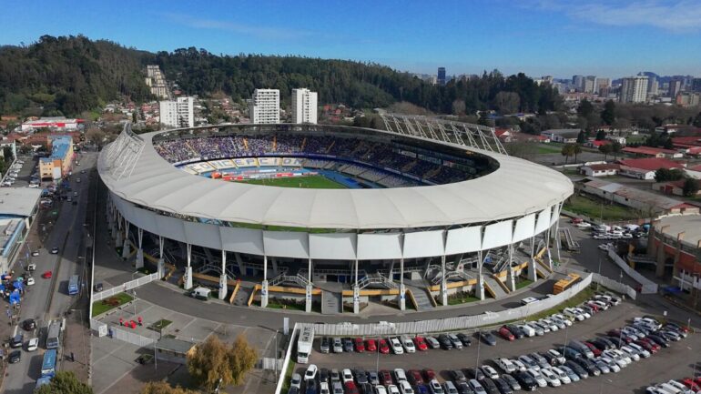 Estadio Ester Roa Rebolledo Concepción