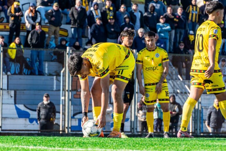 Fernández Vial 3-2 República Independiente de Hualqui Tercera División B 2026